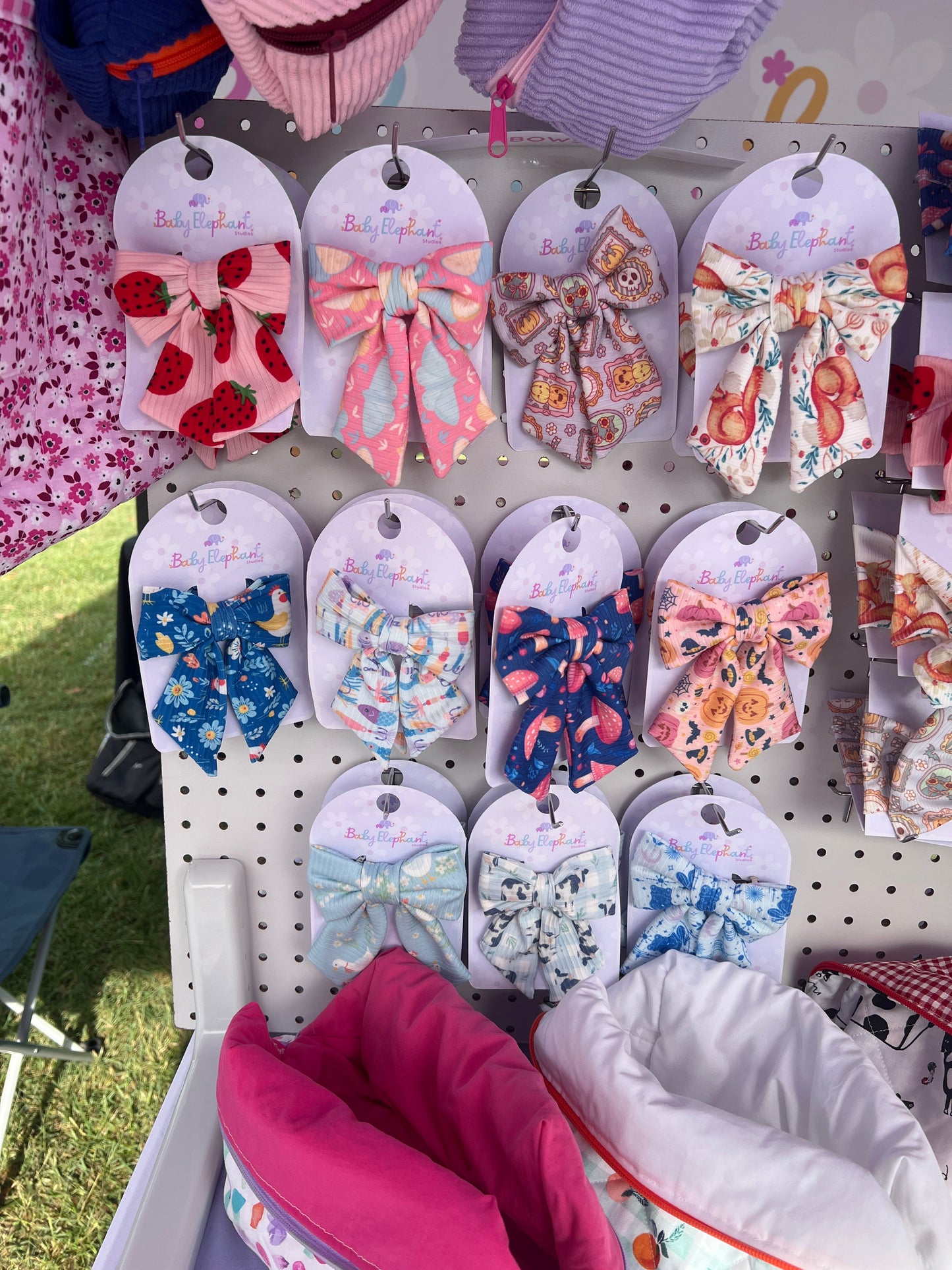 Head bows