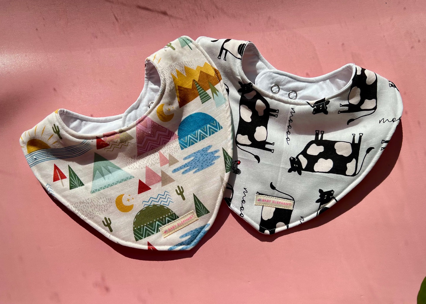 Breezy Bandana Bibs – Stylish, Comfy & Perfect for Spring! 🌿✨👶