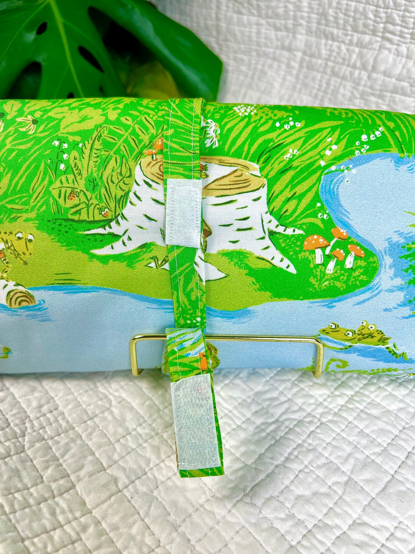 Froggy Family Changing mat